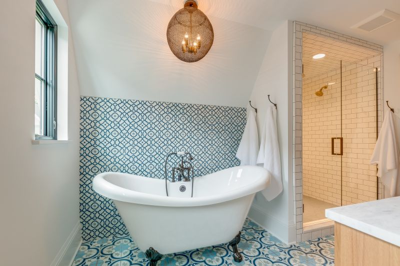 Vintage Style Bathtub